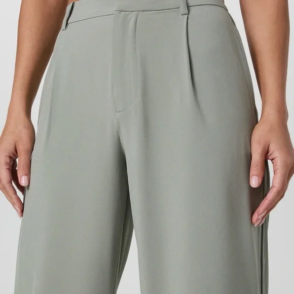 Vuori Villa Trousers in Laurel - Picture 3 of 6